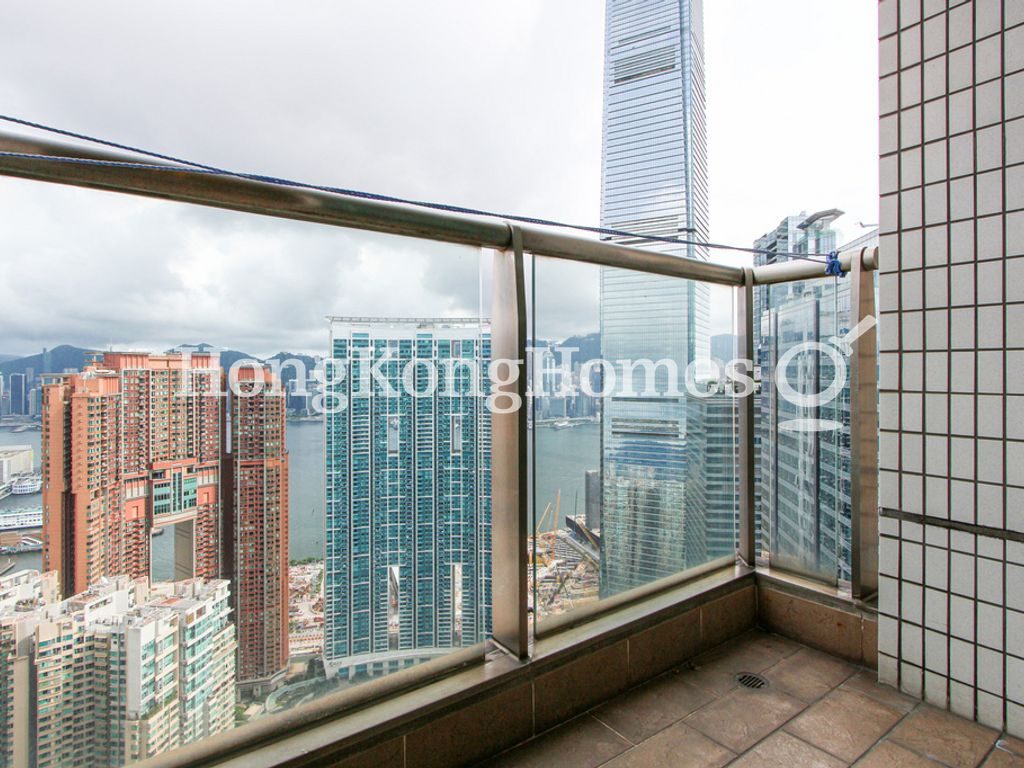 Balcony off Living and Dining Room — 擎天半島 2座，尖沙咀