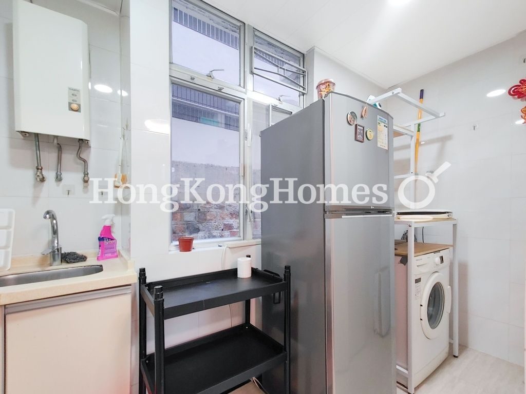 Kitchen — Woodland Court, Mid-levels West