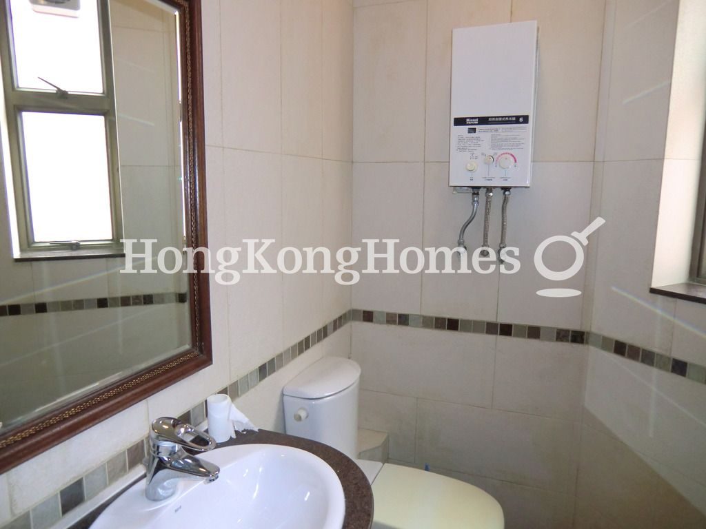 Guest Powder Room — 寶翠園 5 座，薄扶林