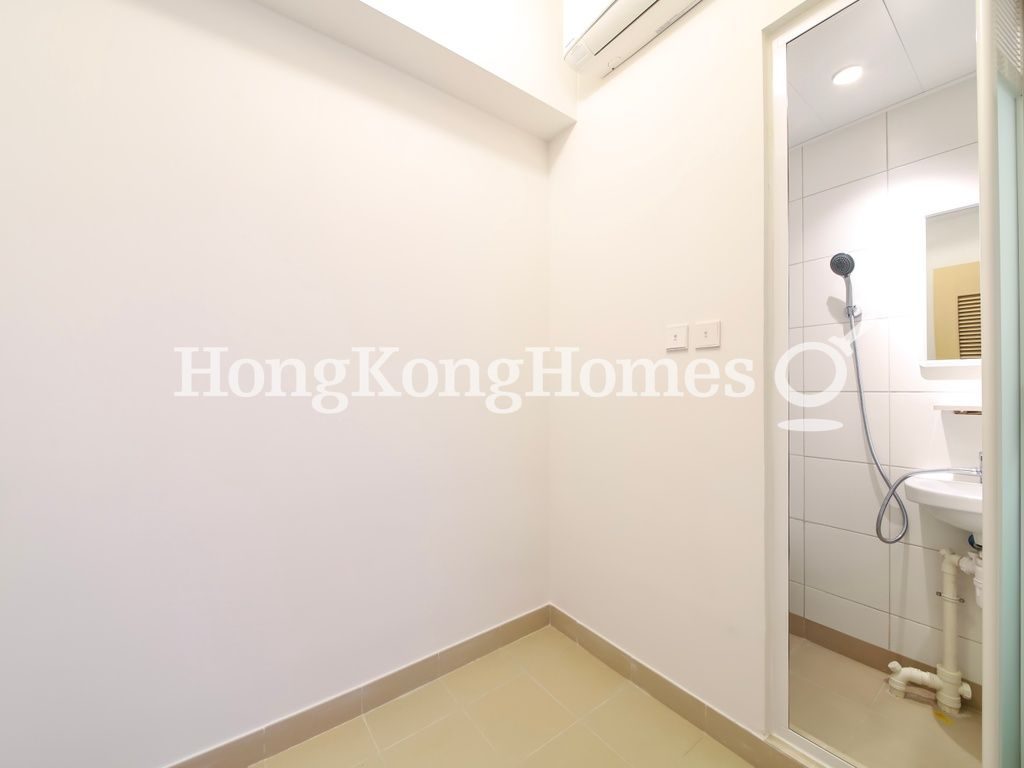 Maid's Room and Washroom — 港島南岸 - 第 2期 揚海 - 第 2A座，黃竹坑