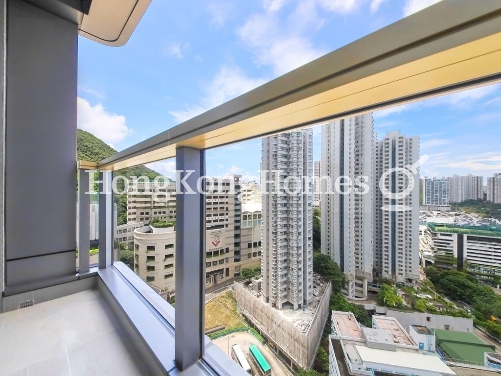 Balcony off Living and Dining Room — 港島南岸 - 第 2期 揚海 - 第 2A座，黃竹坑