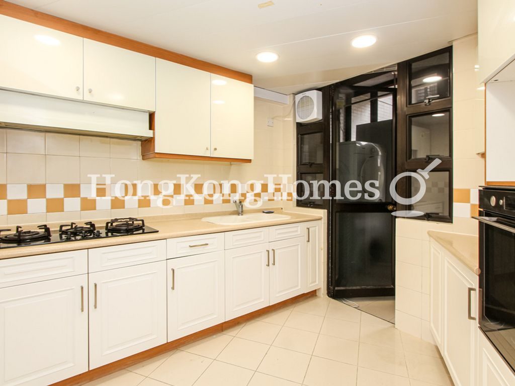 Kitchen — The Royal Court, Mid-levels Central