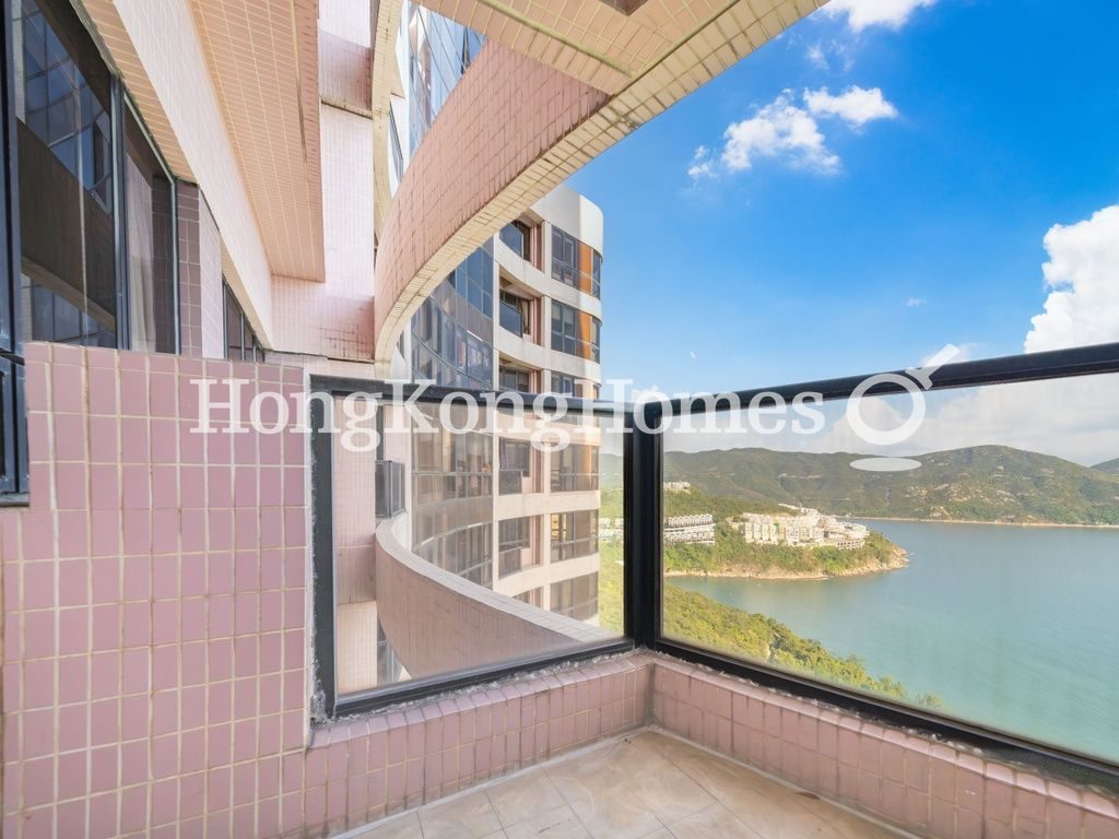 Balcony off Living and Dining Room — 浪琴園 - 第04座，大潭