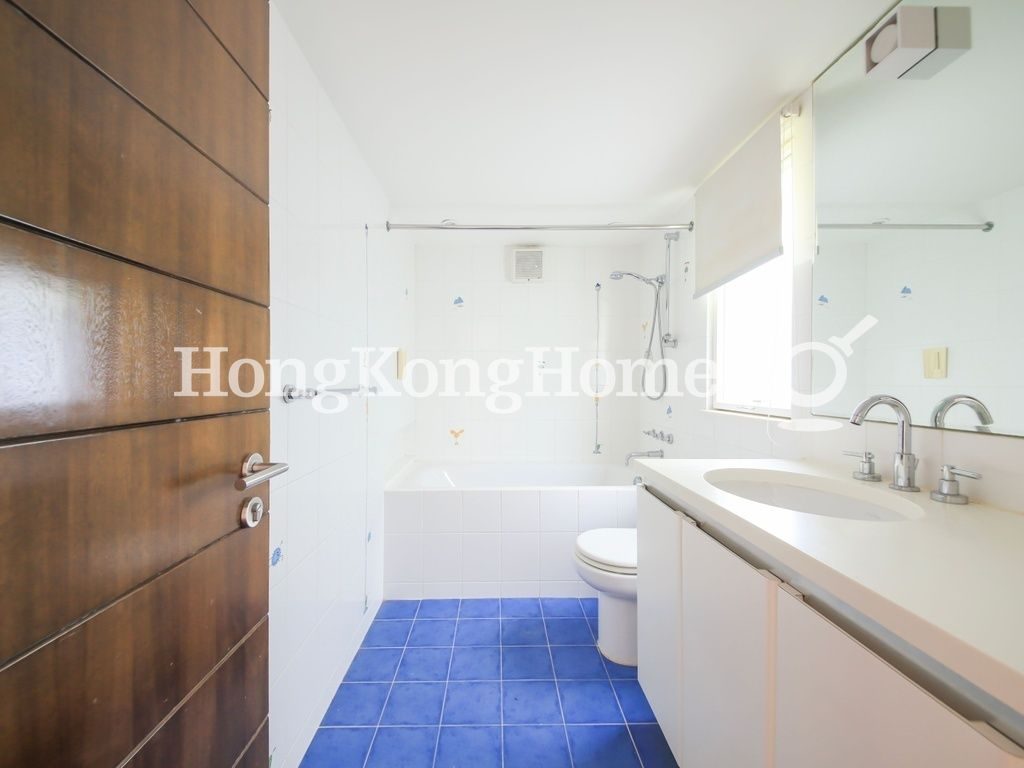 Guest Bathroom — 翡翠別墅，清水灣