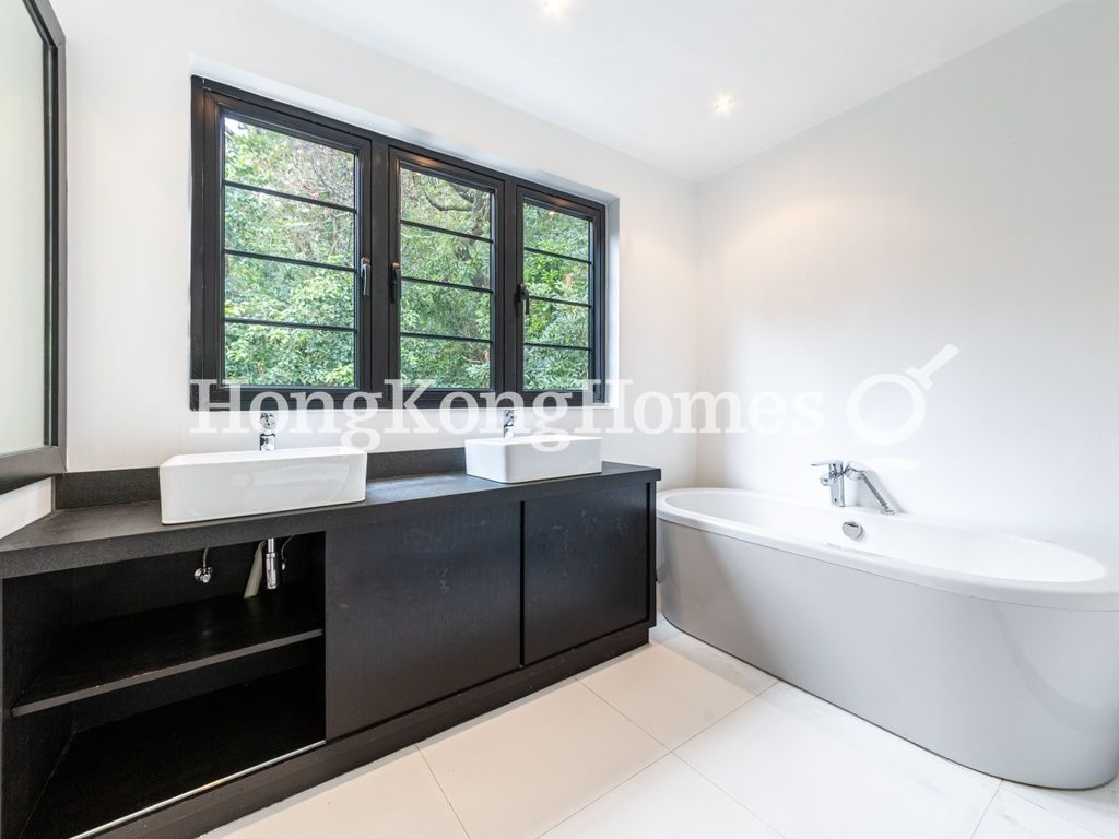 Master Bathroom — 五塊田，清水灣