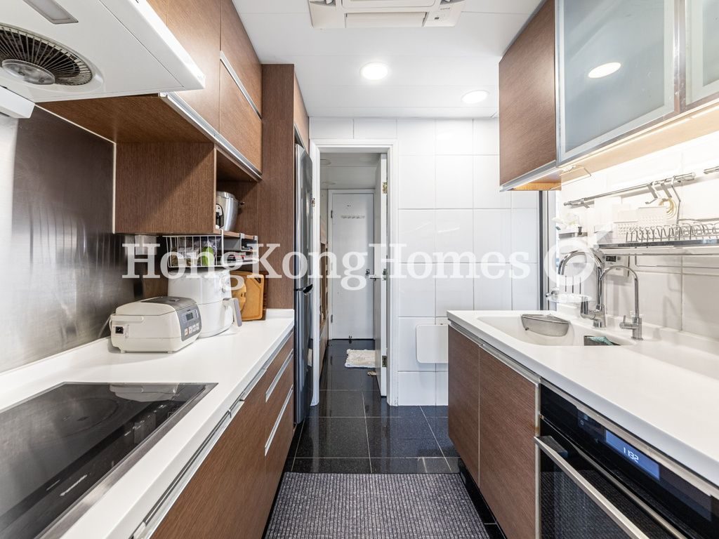 Kitchen — Sky Horizon - Block 01, North Point Hill