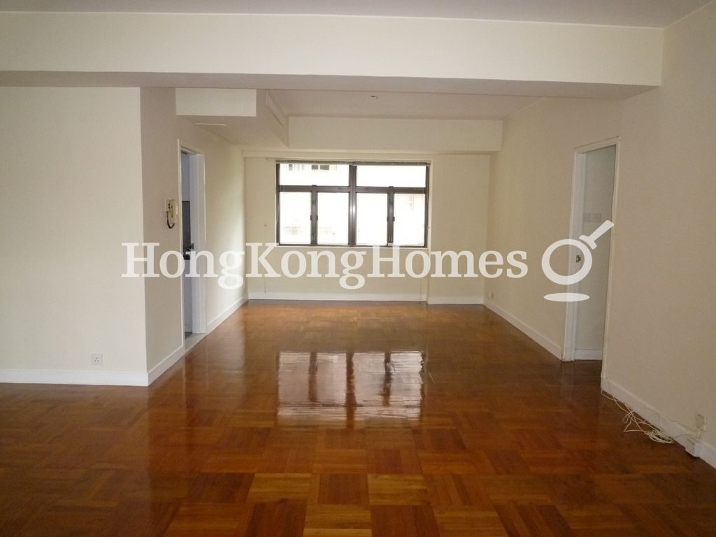 Living Area — 桂濤苑，東半山