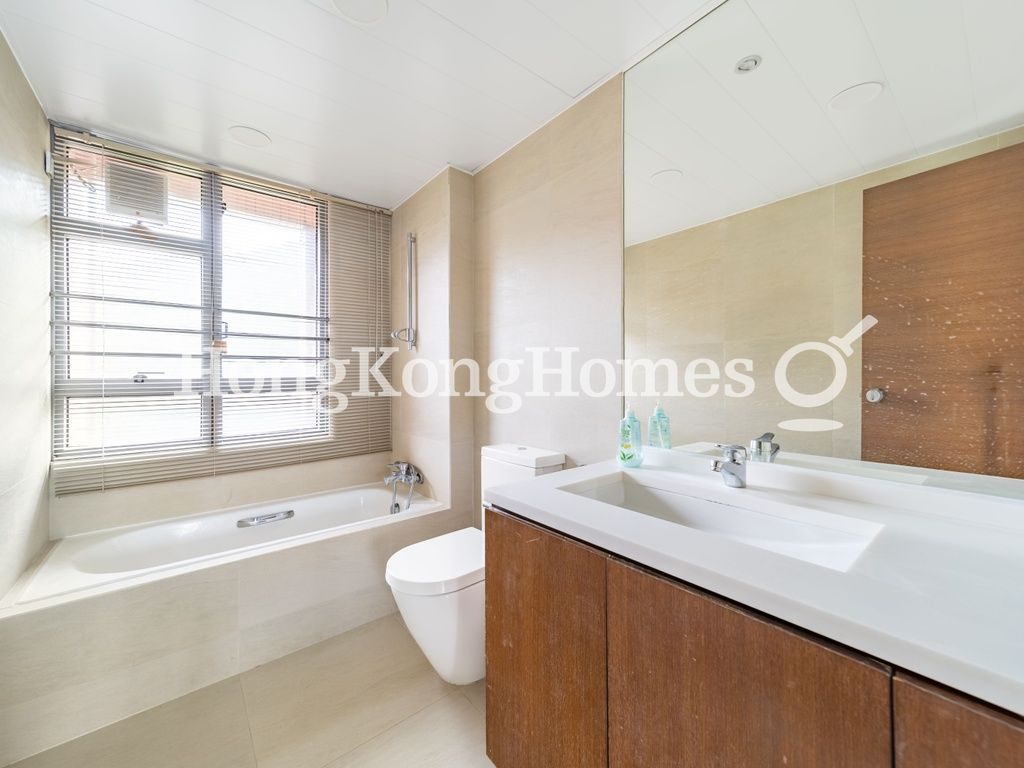 Guest Bathroom — Pacific View - Block 05, Tai Tam