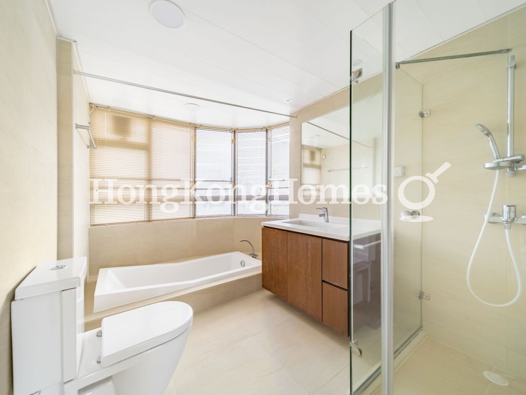 Master Bathroom — Pacific View - Block 05, Tai Tam