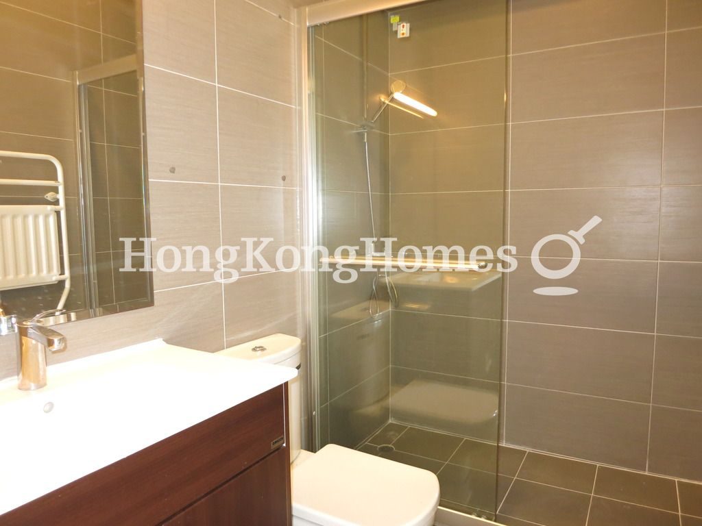 Guest Bathroom — Pan Long Villa, Clear Water Bay