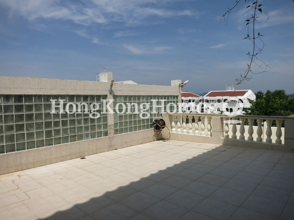 Private Garden off Living Room — Pan Long Villa, Clear Water Bay