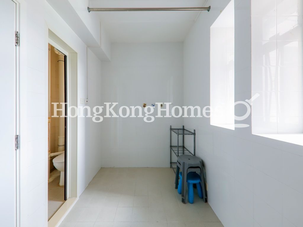 Maid's Room and Washroom — 比華利山 - B座，跑馬地