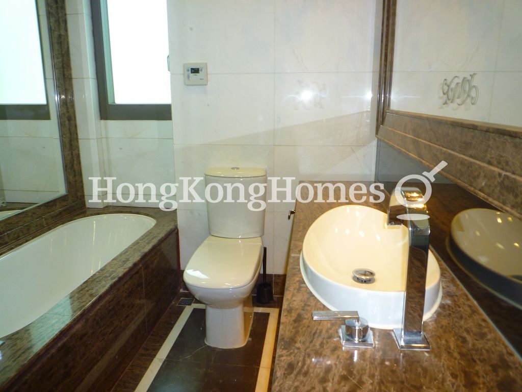 Master Bathroom — 海珀名邸，東涌