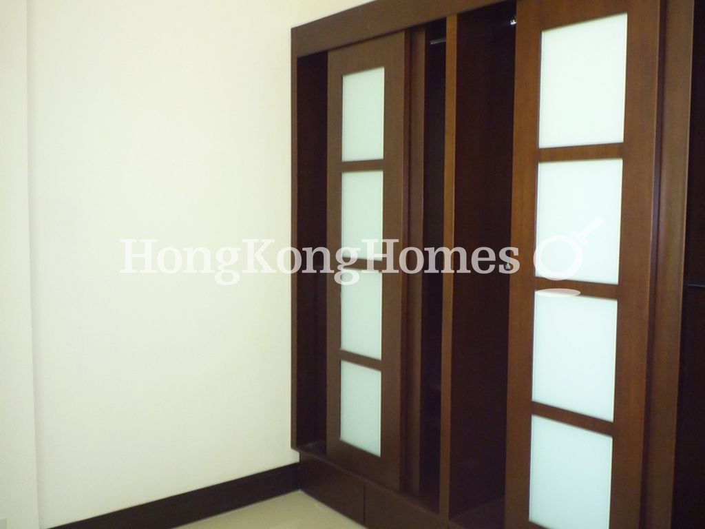Second Ensuite Bedroom — 海珀名邸，東涌