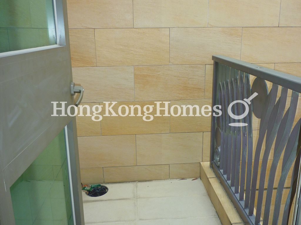 Balcony off Fourth Bedroom — 海珀名邸，東涌