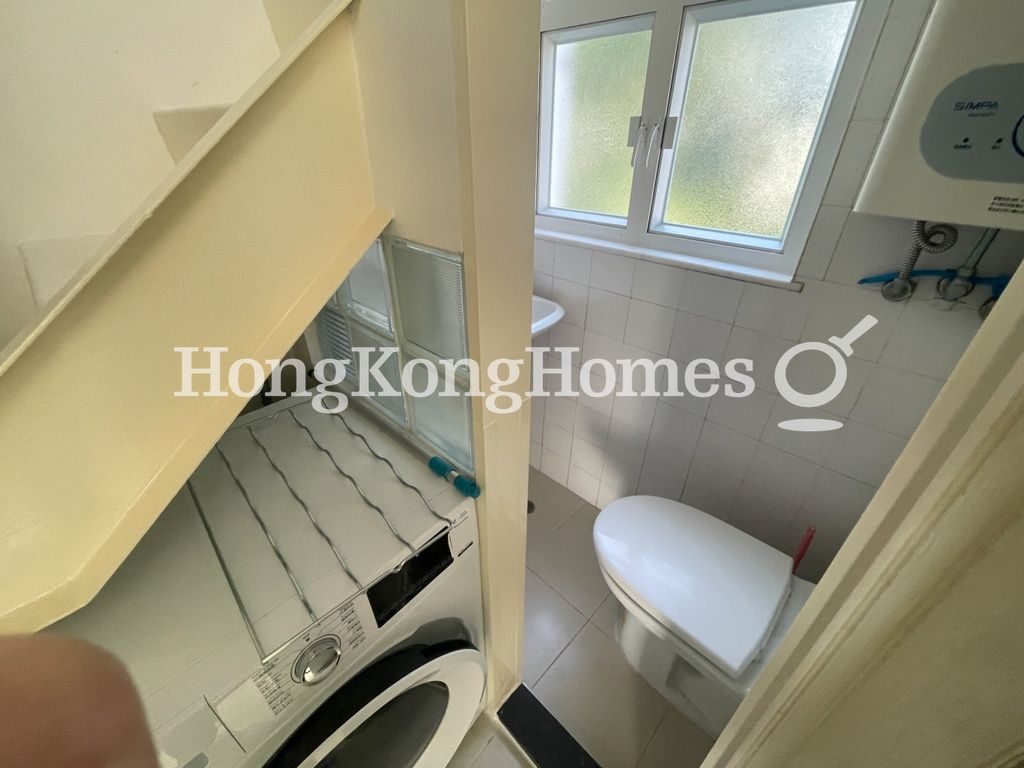 Utility Area & Maid's washroom — 翠谷別墅 - 第01座，壽臣山