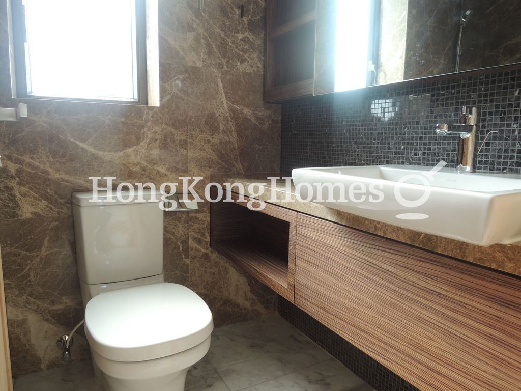Guest Bathroom — Harbour One, Western / Kennedy Town