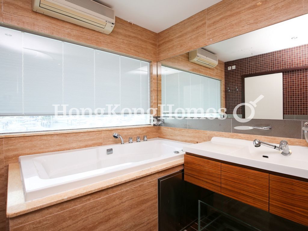 Master Bathroom — 匡湖居 02期，西貢