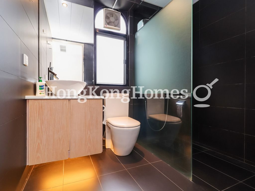 Second Ensuite Bathroom — Wah Fung Mansion, Tai Hang