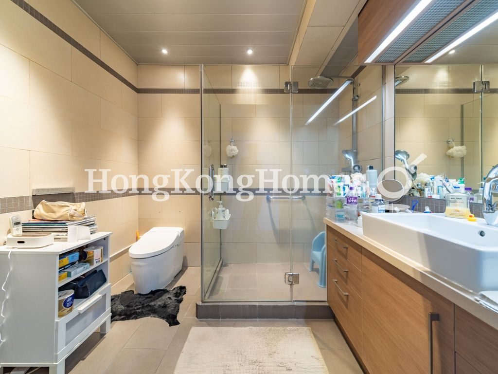 Guest Bathroom — 金碧苑-1期，清水灣