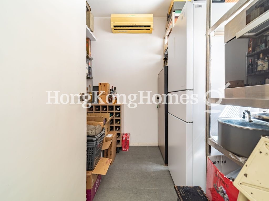 Storeroom — 金碧苑-1期，清水灣