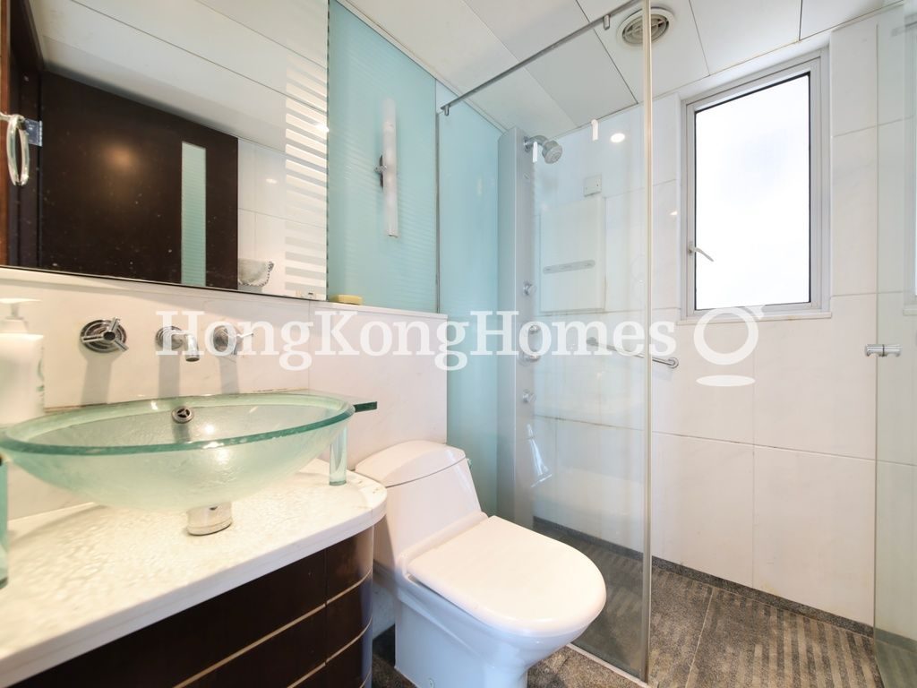Guest Bathroom — 君臨天下 3座，尖沙咀