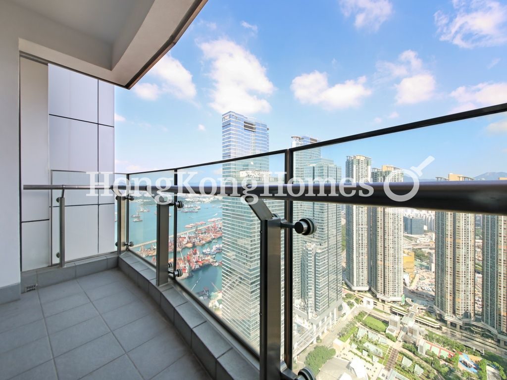 Balcony off Living and Dining Room — 君臨天下 3座，尖沙咀