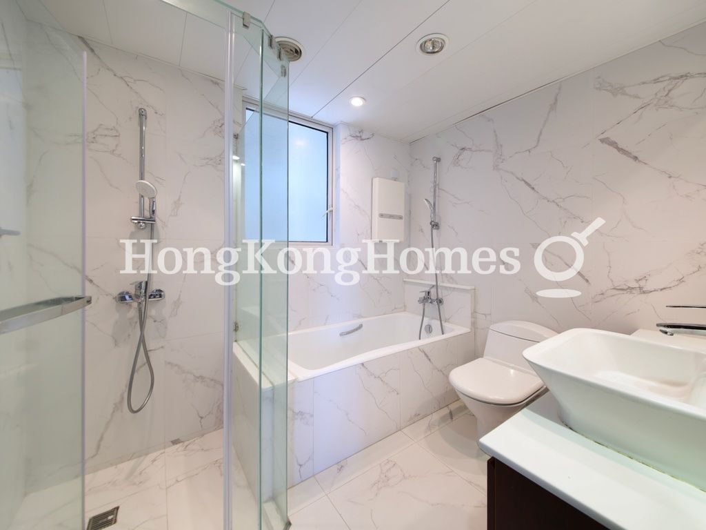 Master Bathroom — 君臨天下 3座，尖沙咀