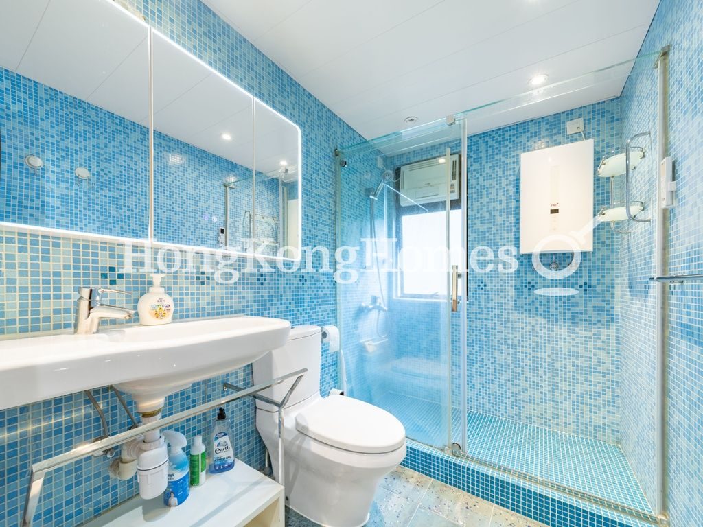 Guest Bathroom — 華景園 - 第03座，淺水灣