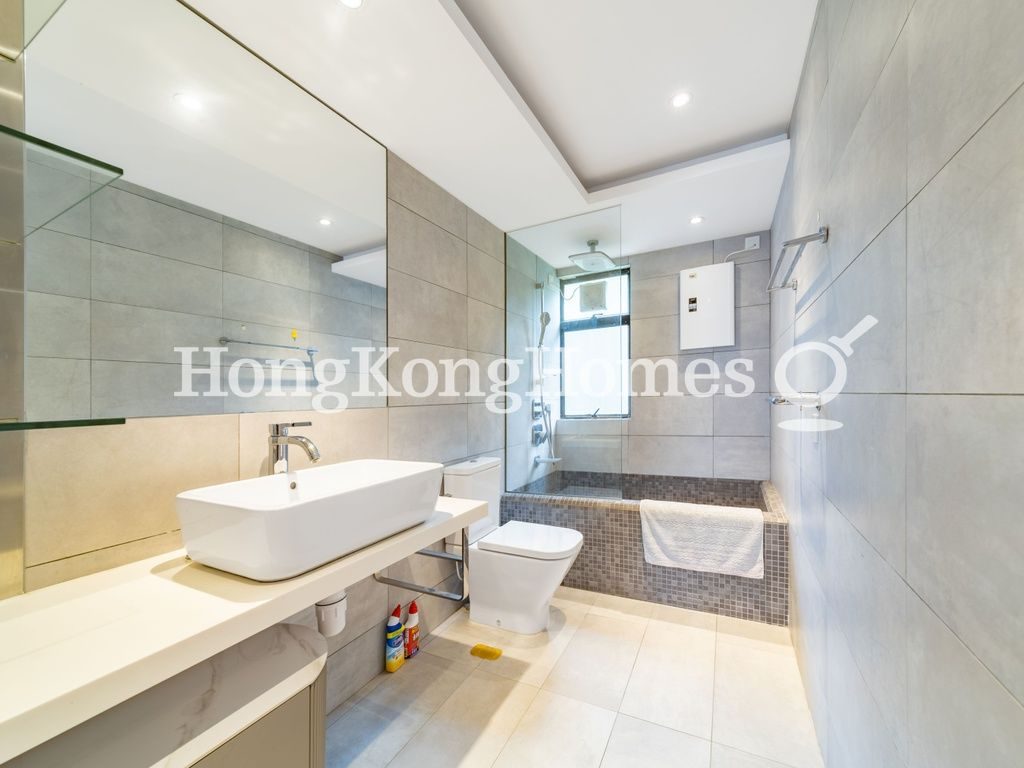 Master Bathroom — 華景園 - 第03座，淺水灣