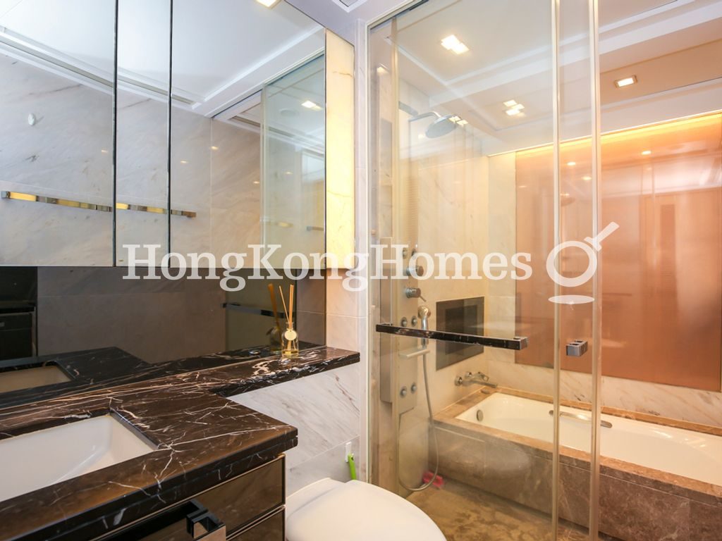 Master Bathroom — 瓏璽 - 第6A座 (迎海鑽)，大角咀