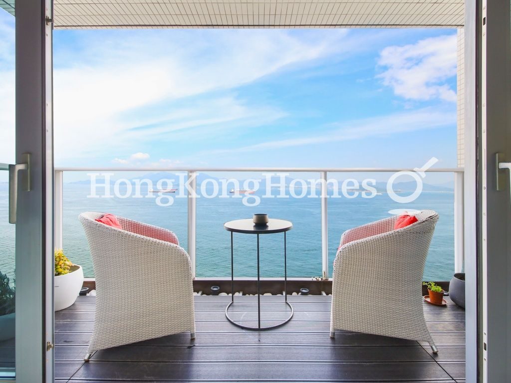Balcony off Living and Dining Room — 貝沙灣 04期, 南灣，薄扶林