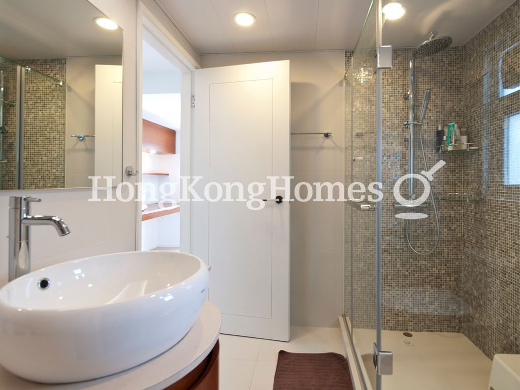 Master Bathroom — 大坳門，清水灣