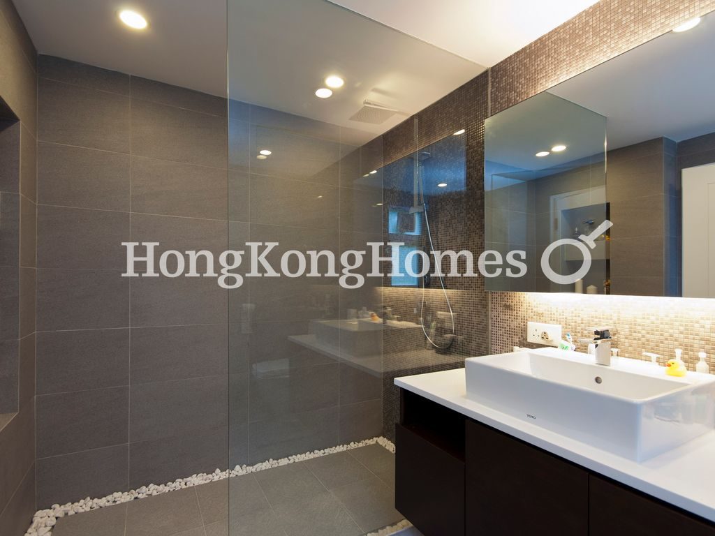 Third Ensuite Bathroom — 大坳門，清水灣