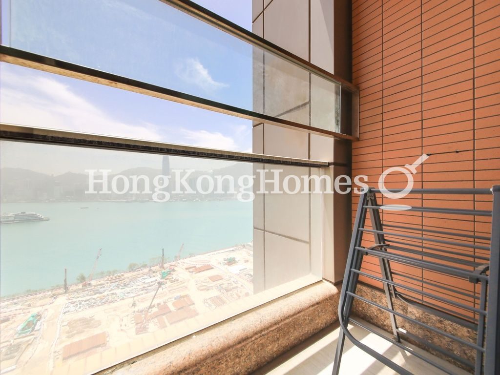 Balcony off Living and Dining Room — 凱旋門 1期 第1座 (摩天閣)，尖沙咀