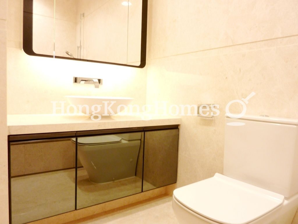 Guest Bathroom — Upton, Western / Kennedy Town