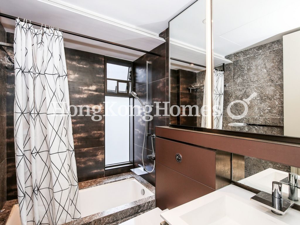 Guest Bathroom — Alassio, Mid-levels West