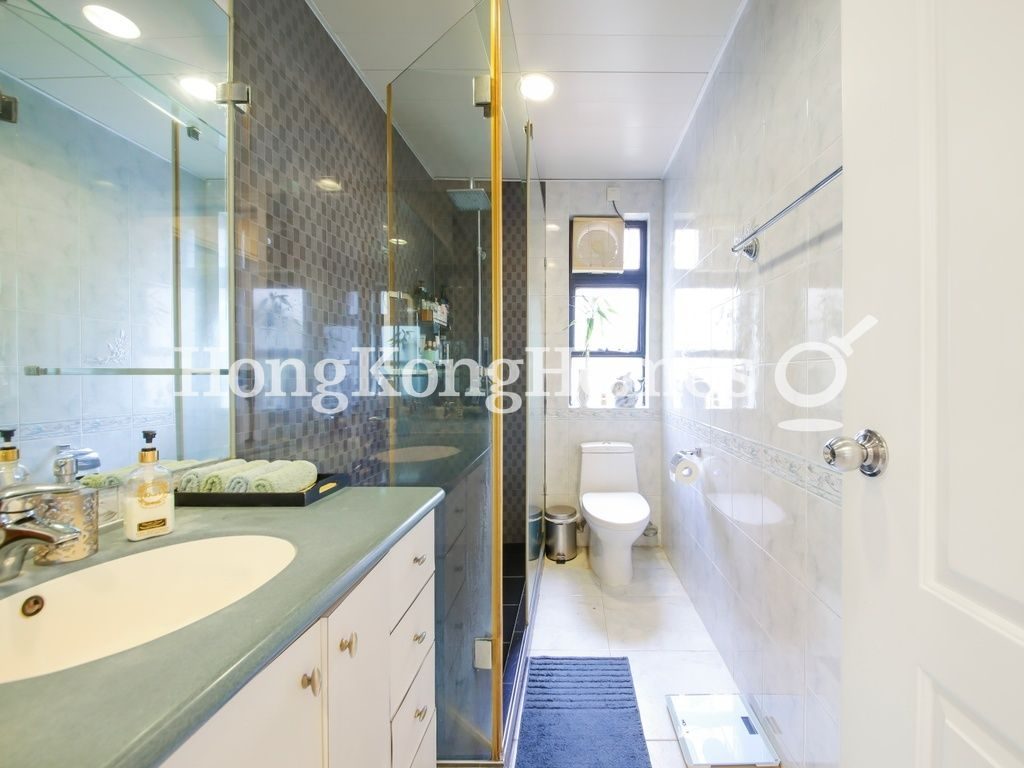 Guest Bathroom — 碧瑤灣 - 第42座，薄扶林