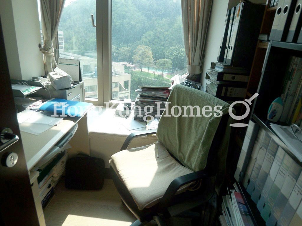 Study Room in Master Bedroom — 半山壹號-半山徑 27 號，何文田窩打老道