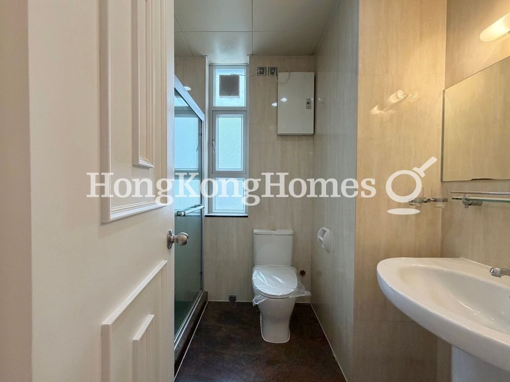 Guest Bathroom — Chung Hom Kok Road, 53-55, Chung Hom Kok