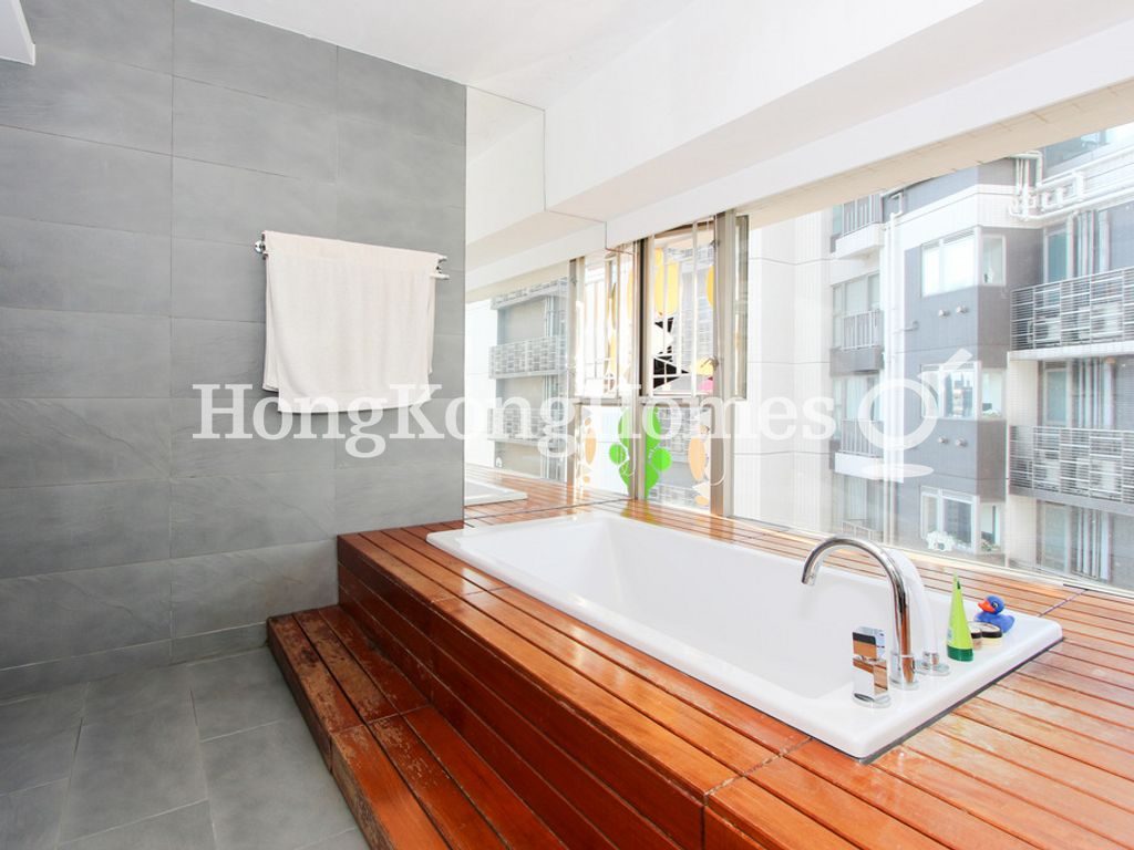 Master Bathroom — 學林雅軒，西半山