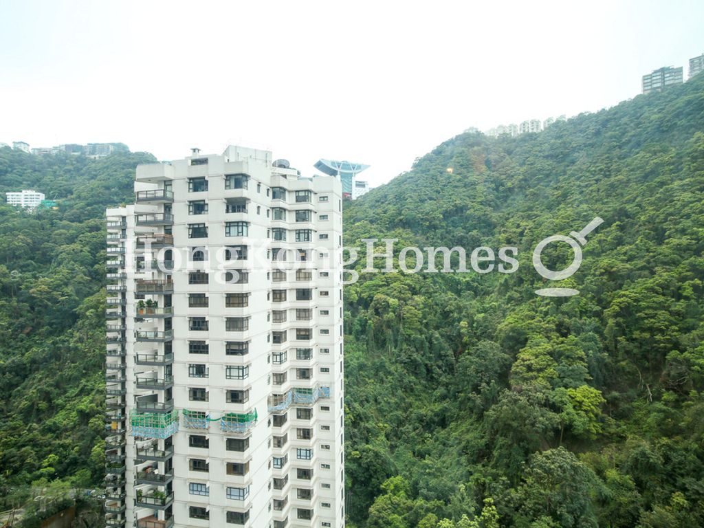 Hillsborough Court - Block 01