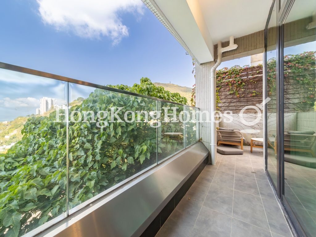 Balcony off Living and Dining Room — 浪頤居 - 第02座，薄扶林