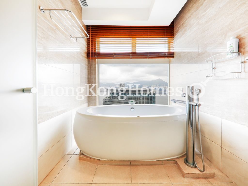 Master Bathroom — 慧雲峰，北角