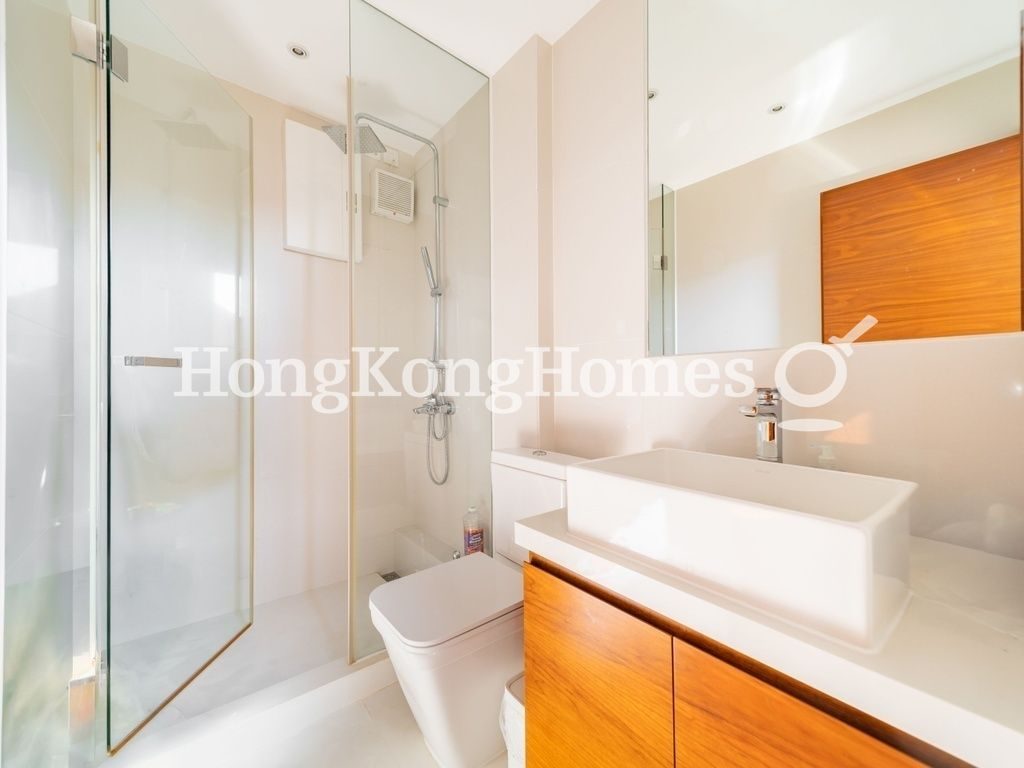 Guest Bathroom — 滿峰台，東半山