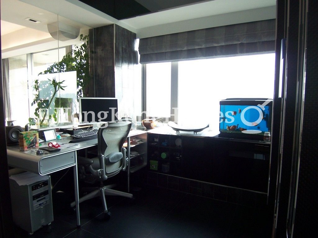 Fourth Bedroom — 畢架山峰 - 第01座，九龍塘