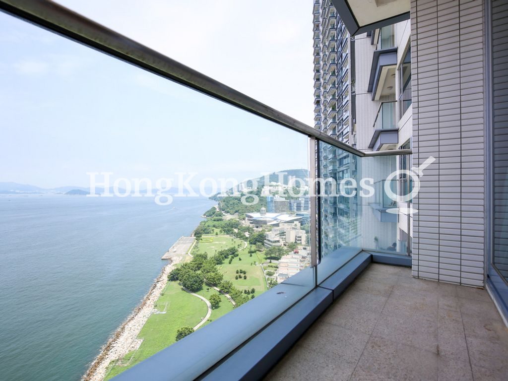 Balcony off Living and Dining room — 貝沙灣 02期, 南岸，薄扶林