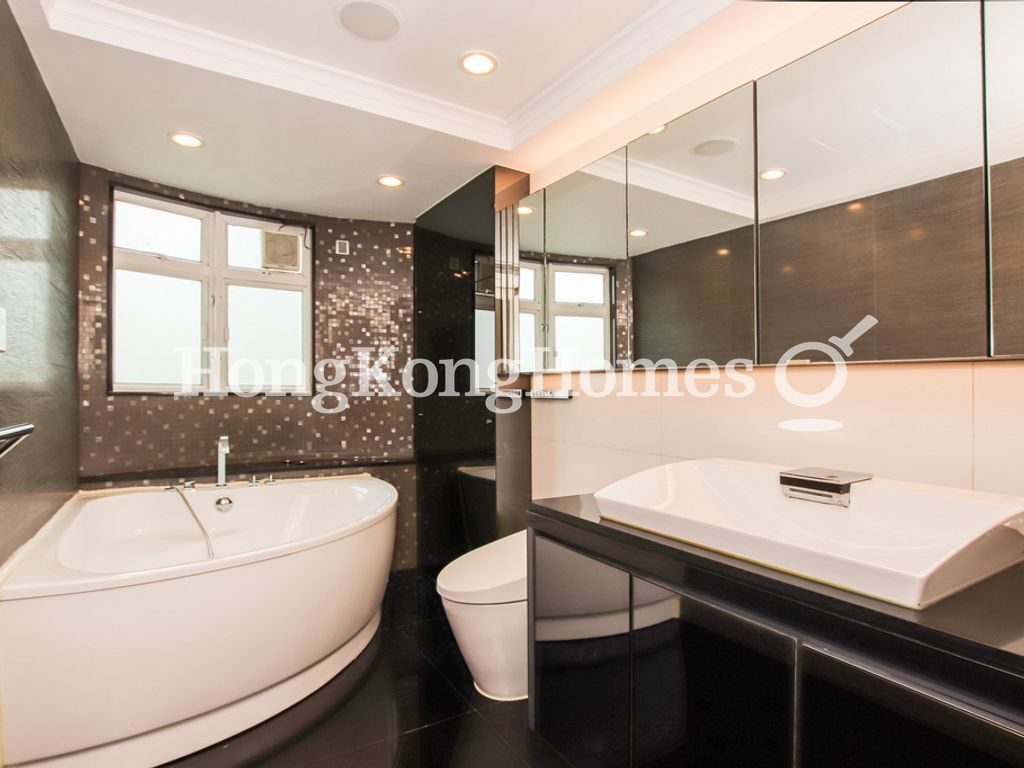 Master Bathroom — 南灣御苑 - 第02座，淺水灣