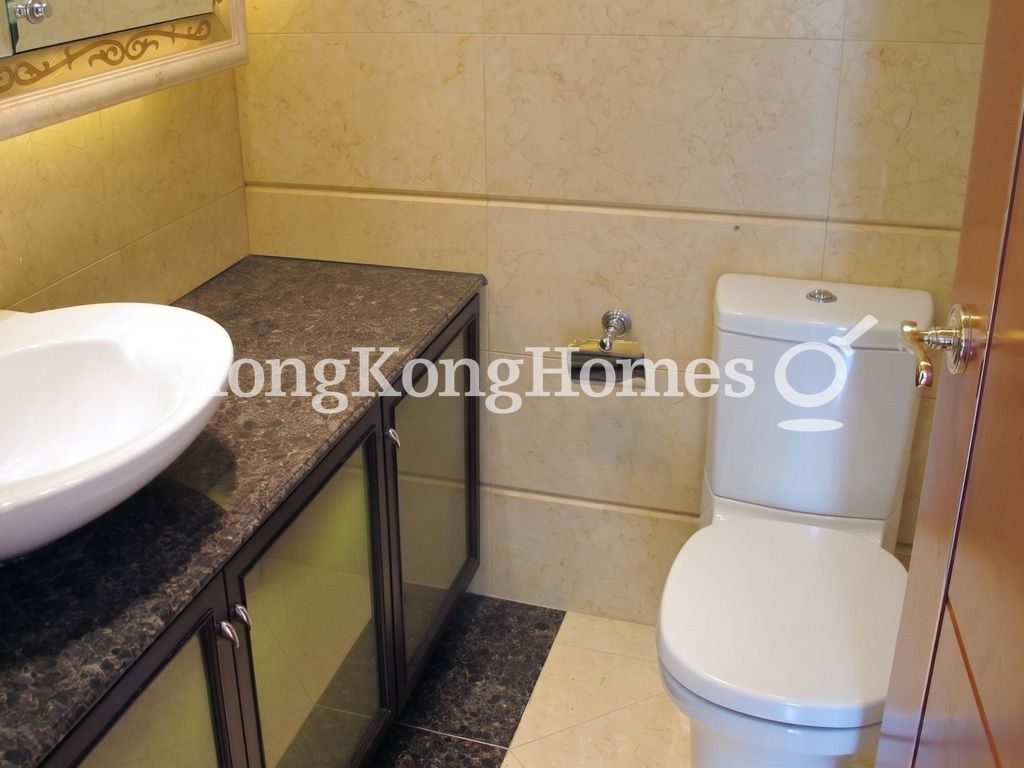 Guest Bathroom — 凱旋門 1期 第1座 (摩天閣)，尖沙咀