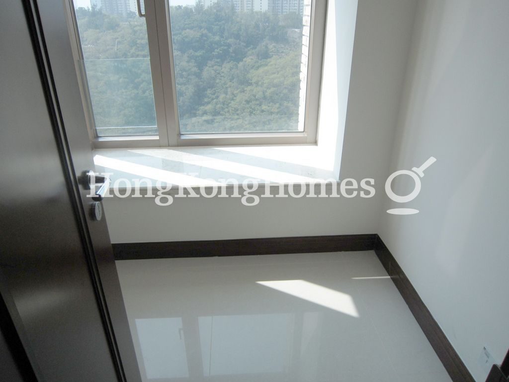 Study Room in Master Bedroom — 半山壹號-半山徑 27 號，何文田窩打老道